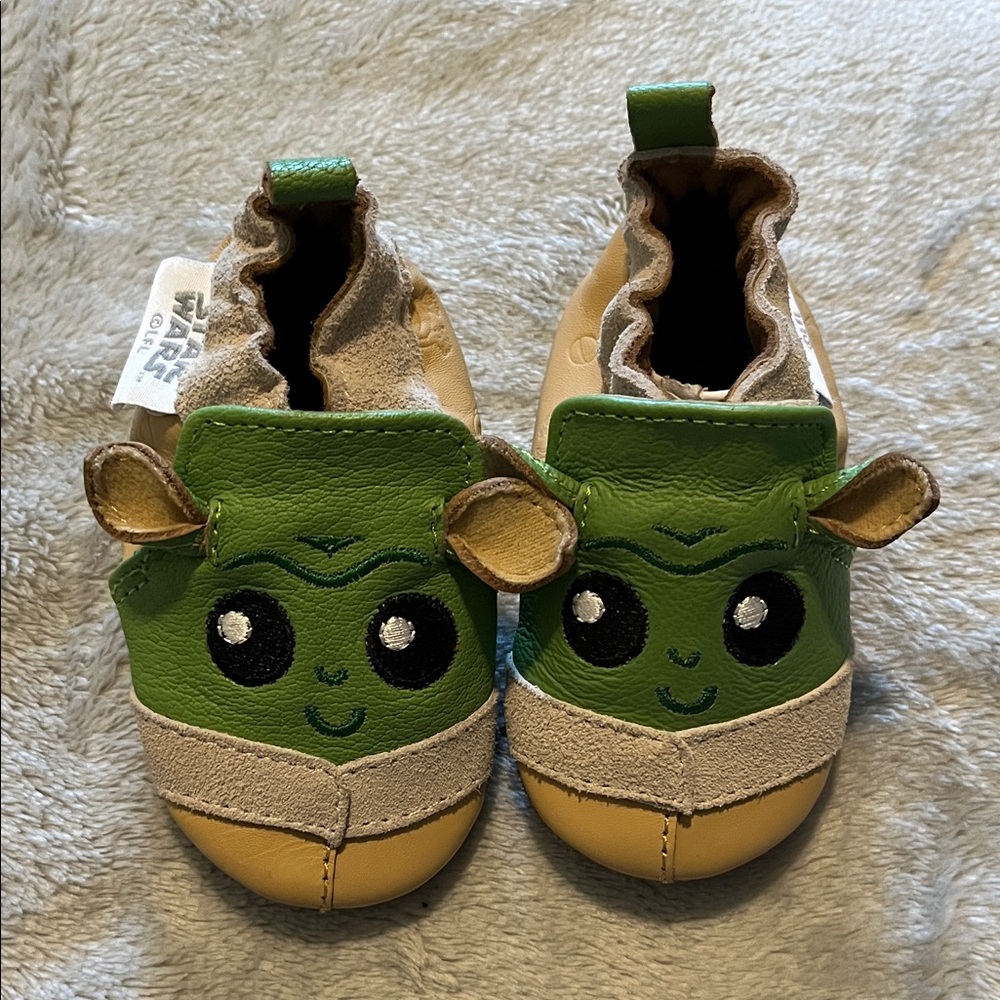 Star Wars Green and Tan Kids Slippers